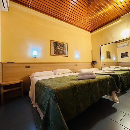 Hotel Nizza มิลาน ภายนอก รูปภาพ