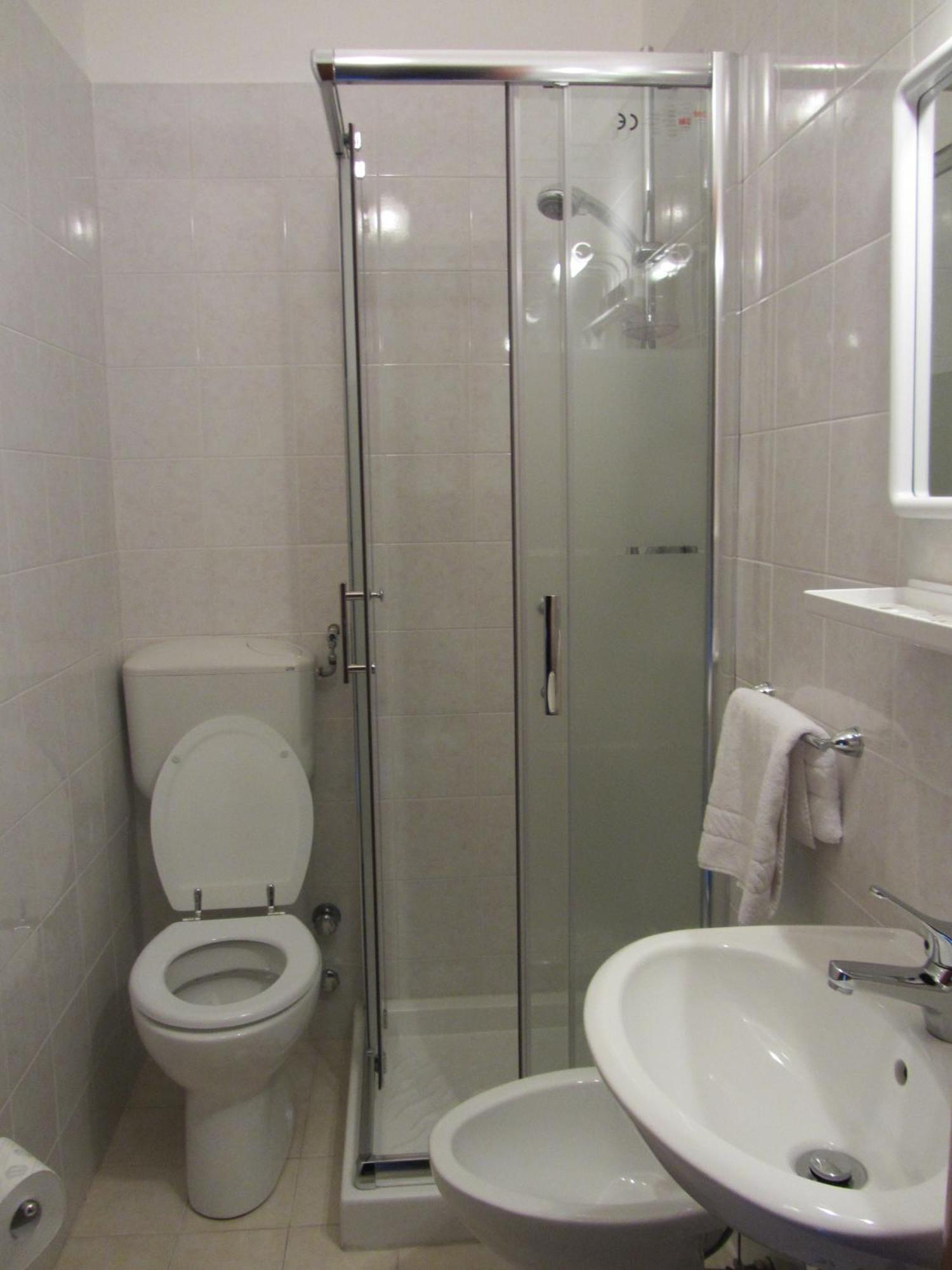 Hotel Nizza มิลาน ภายนอก รูปภาพ