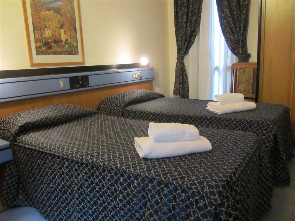Hotel Nizza มิลาน ภายนอก รูปภาพ