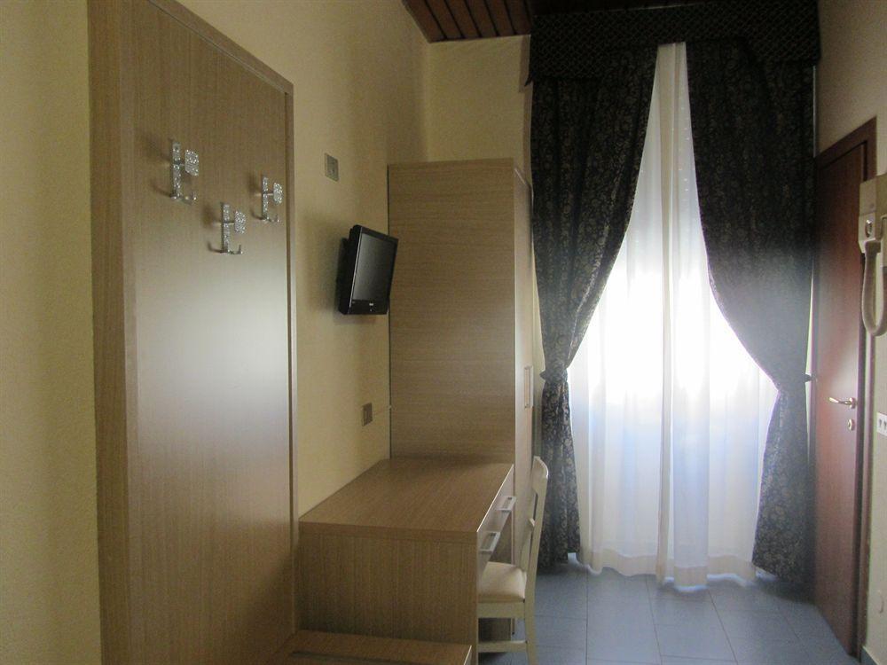 Hotel Nizza มิลาน ภายนอก รูปภาพ