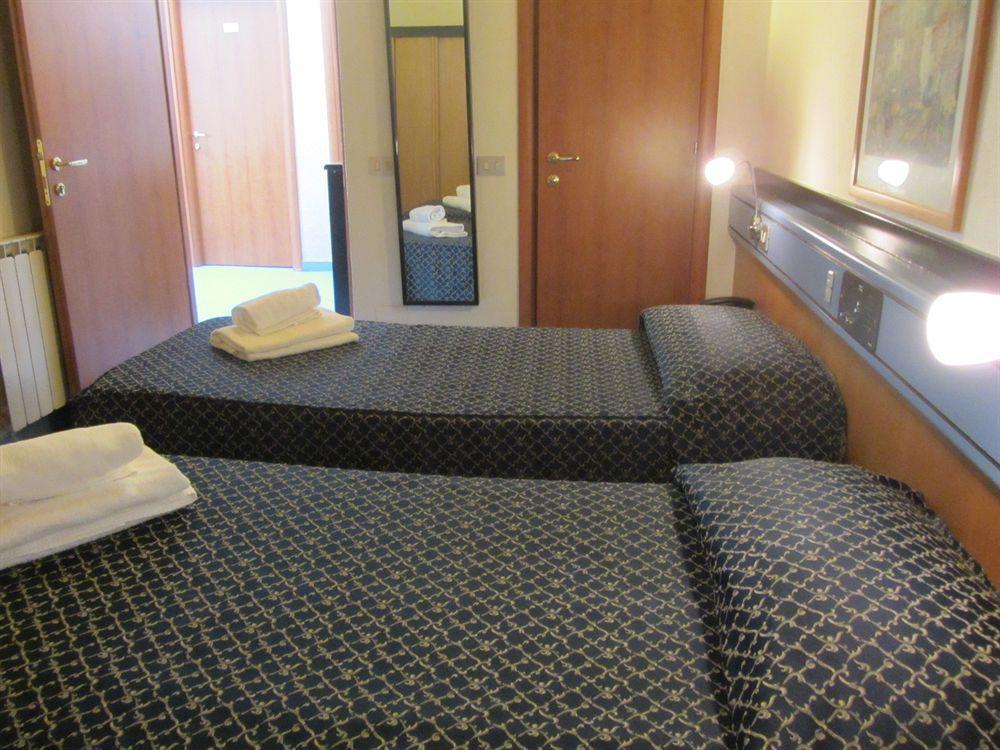 Hotel Nizza มิลาน ภายนอก รูปภาพ