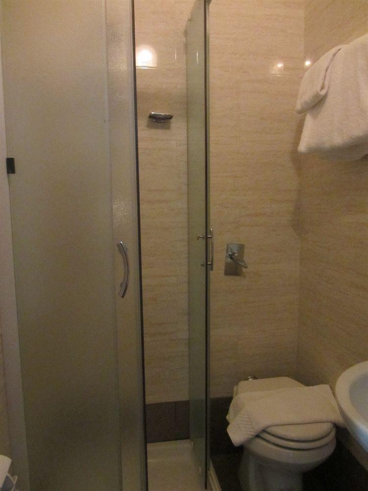 Hotel Nizza มิลาน ภายนอก รูปภาพ