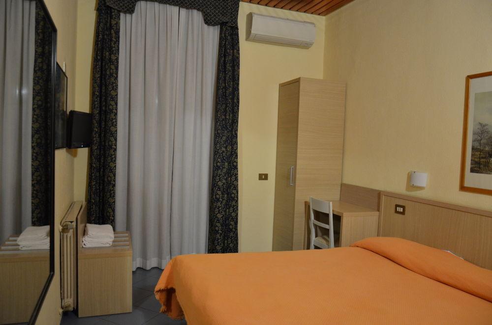 Hotel Nizza มิลาน ภายนอก รูปภาพ